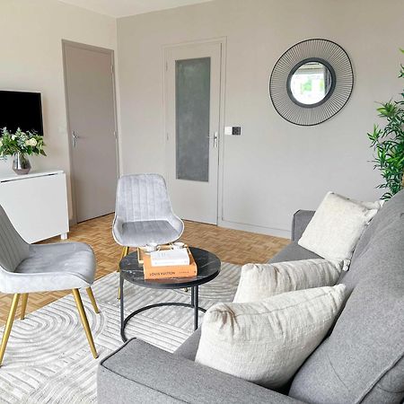 Brand-New Studio With Eiffel Tower View Paris Exterior photo
